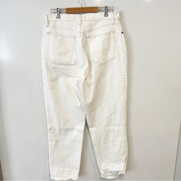 Abercrombie & Fitch Curve Love 90’s Straight Jean White - Picture 3 of 7